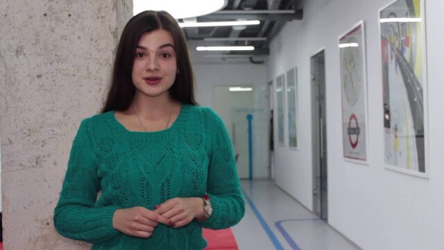 Анастасія — викладачка історії
